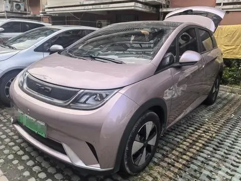 BYD Dolphin 2023