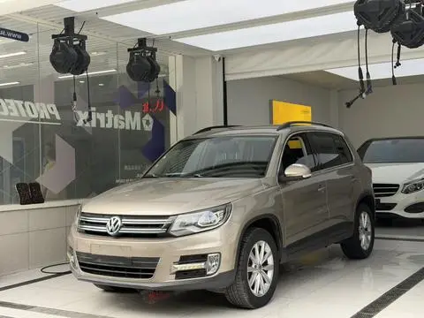 Volkswagen Tiguan 2015 — фото 1