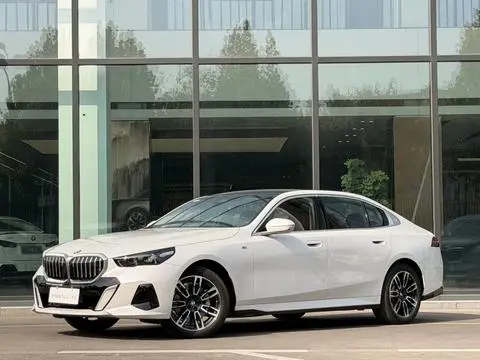 BMW 5 Series 2024
