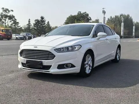 Ford 蒙迪欧 2013