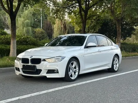 BMW 3 Series 2018 — фото 1
