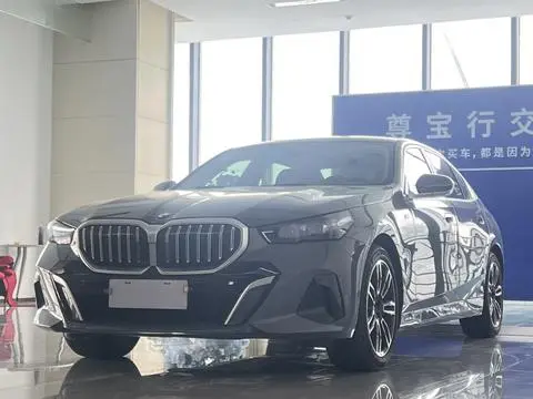 BMW 5 Series 2024