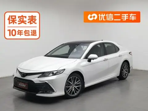 Toyota Camry 2021 — фото 1