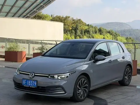 Volkswagen Golf 2021