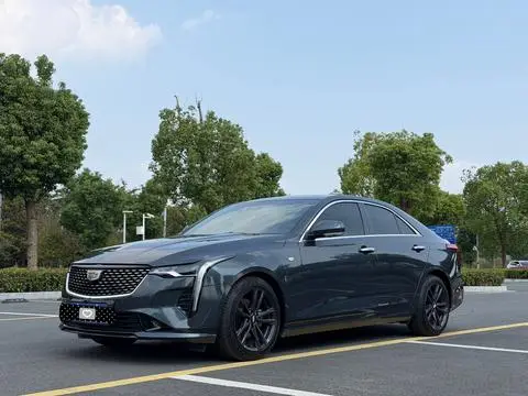 Cadillac CT4 2022
