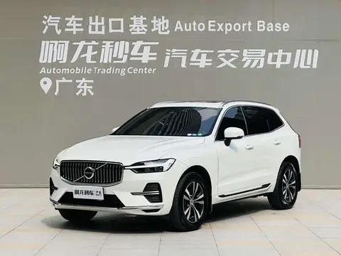 Volvo XC60 2024 — фото 1