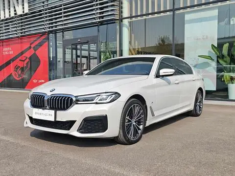 BMW 5 Series 2023 — фото 1