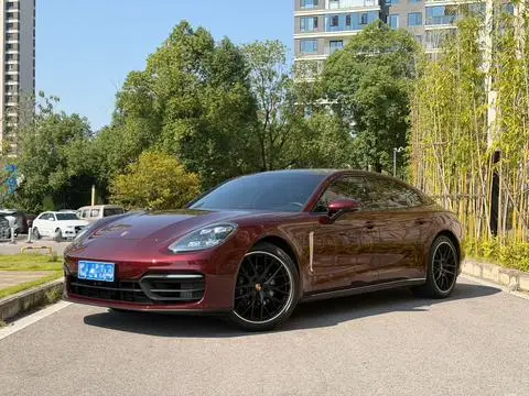 Porsche Panamera 2021