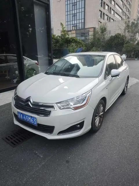 Citroën C4L 2013