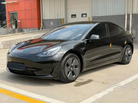 Tesla Model 3 2022 — фото 1