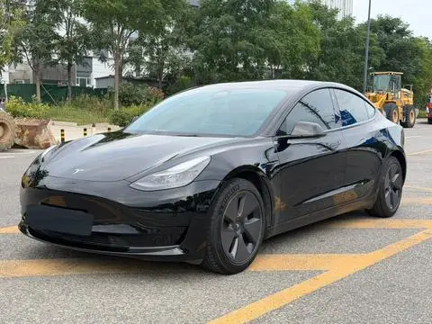 Tesla Model 3 2022 — фото 1