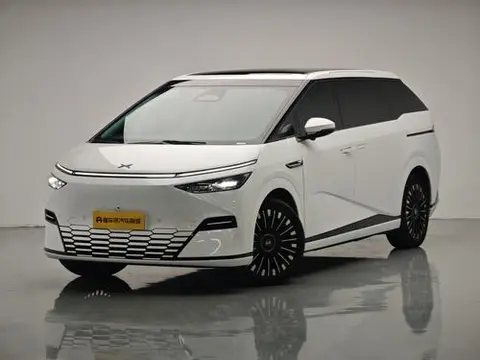 XPeng 小鹏X9 2025