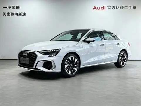 Audi A3 2024 — фото 1