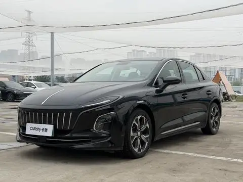 Hongqi E-QM5 2023