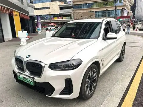 BMW iX3 2024