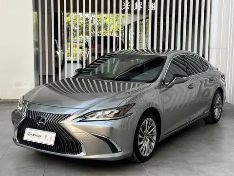 Lexus ES 2018
