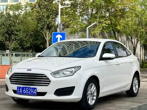 Ford Escort 2019 — фото 1