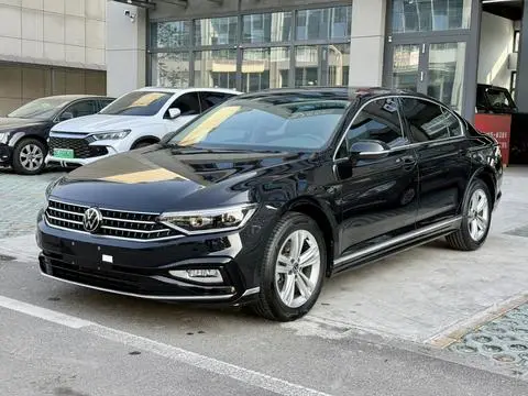 Volkswagen Magotan 2025
