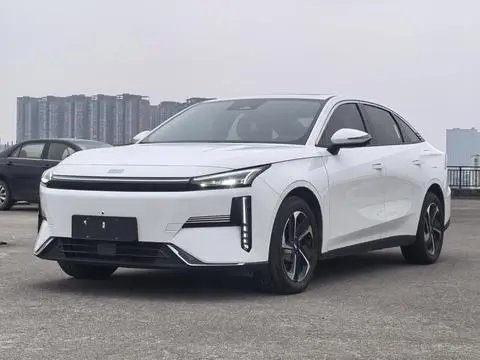 Geely L6 2024