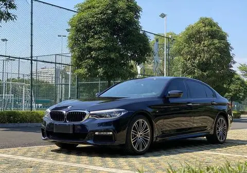BMW 5 Series 2018 — фото 1
