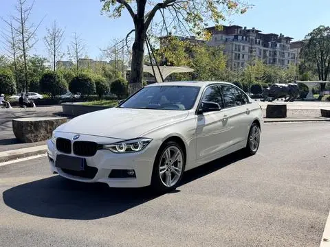 BMW 3 Series 2018 — фото 1