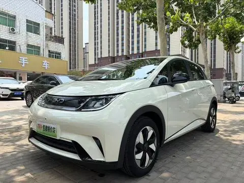 BYD Dolphin 2025