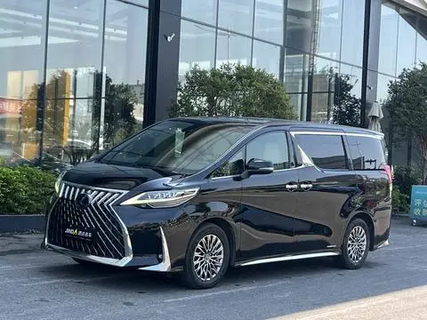 Lexus LM 2020
