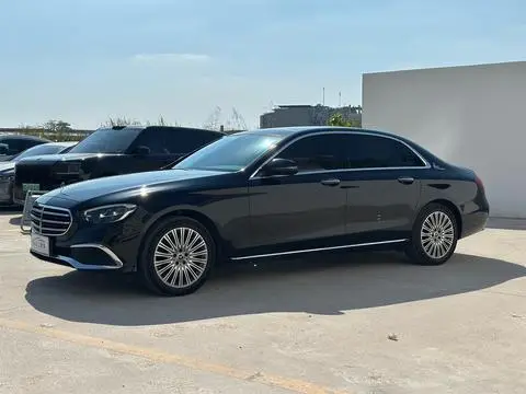 Mercedes-Benz E-Class 2022 — фото 1
