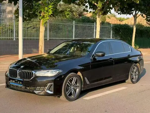 BMW 5 Series 2021 — фото 1