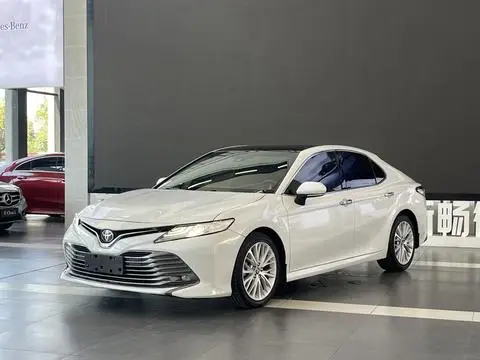 Toyota Camry 2019