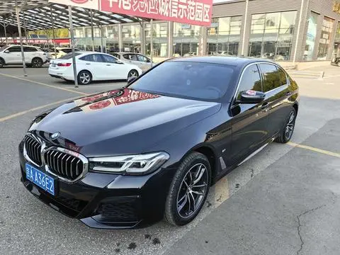 BMW 5 Series 2022 — фото 1