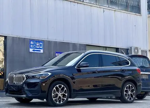 BMW X1 2020 — фото 1