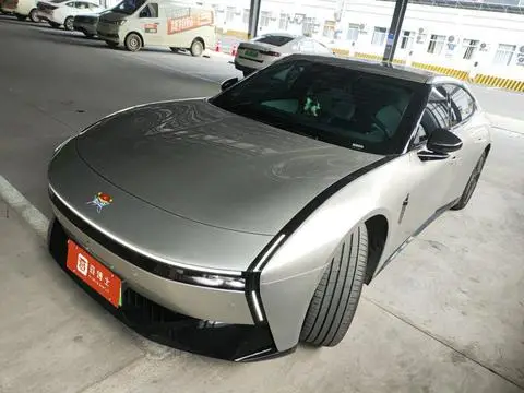 XPeng 小鹏P7 2025