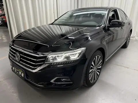 Volkswagen Passat 2019 — фото 1