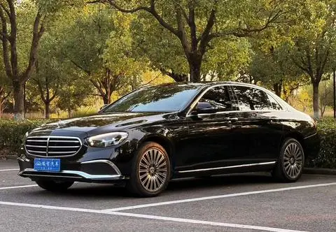 Mercedes-Benz E-Class 2022 — фото 1