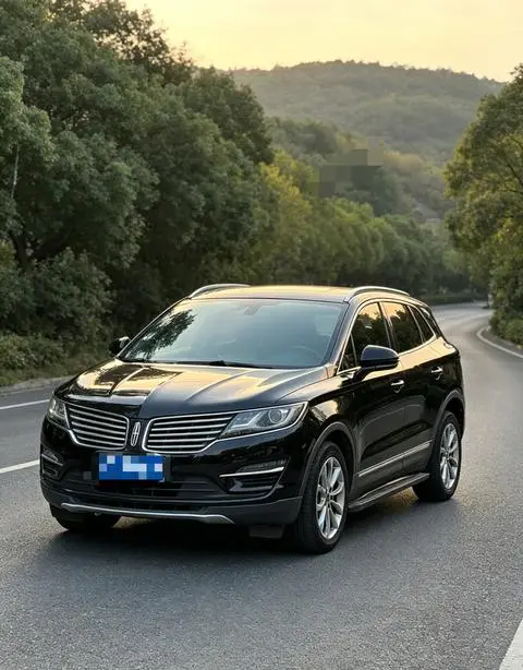 Lincoln MKC 2017