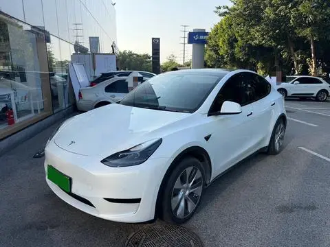Tesla Model Y 2022 — фото 1
