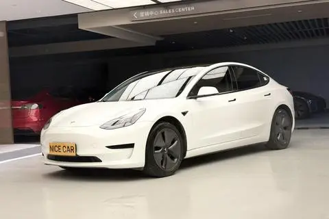 Tesla Model 3 2022 — фото 1