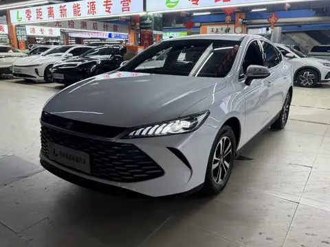 BYD 秦PLUS DM 2026 — фото 1