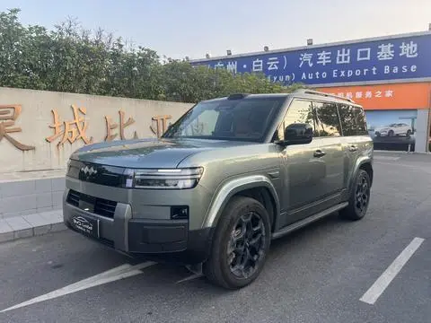 BYD Leopard 钛7 PHEV 2025