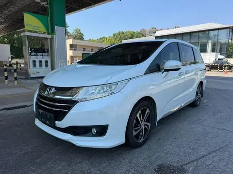 Honda Odyssey 2015 — фото 1