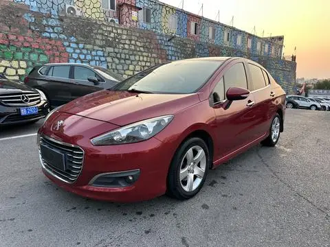 Peugeot 308 2014 — фото 1