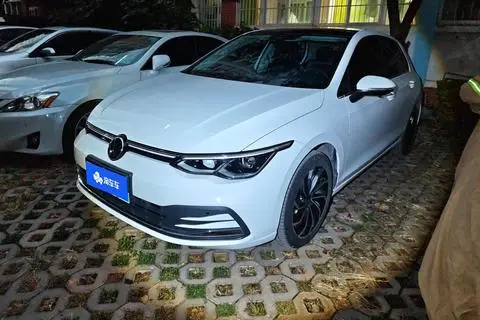 Volkswagen Golf 2024