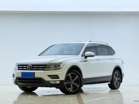 Volkswagen Tiguan L 2021 — фото 1