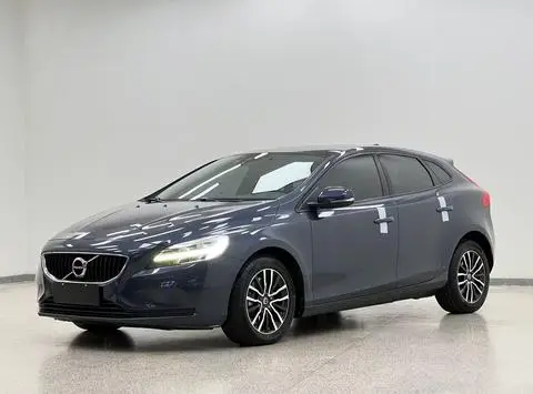 Volvo V40 2018