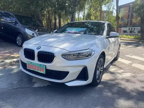 BMW 1 Series 2021