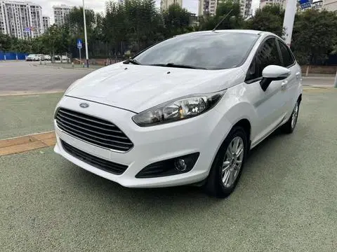 Ford 嘉年华 2013