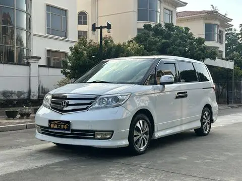 Honda 艾力绅 2012