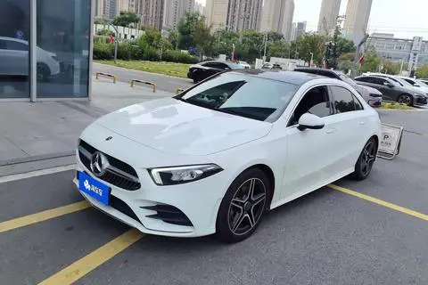Mercedes-Benz A-Class 2019 — фото 1