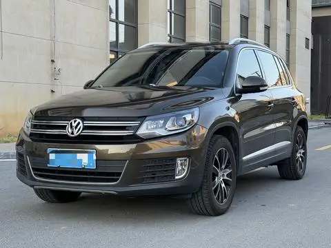 Volkswagen Tiguan 2015 — фото 1